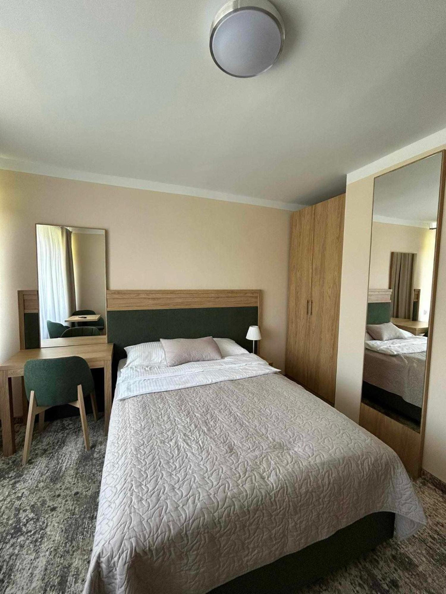 Hotel Zem-Tourist à Pustkowo Extérieur photo